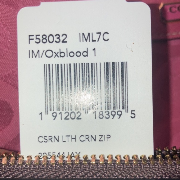 🆕 Coach wristlet huge price drop - Picture 3 of 6